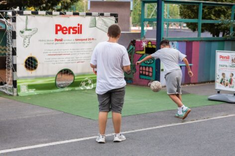 Persil’s campaign attracts attention with the help of a special football goal