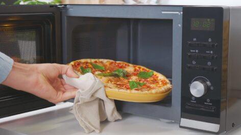 The quiet revolution of the modern kitchen: microwave ovens