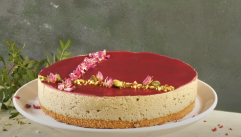 Red, green, elegant – the “Green Raspberry” became Hungary’s Sugar-Free Cake