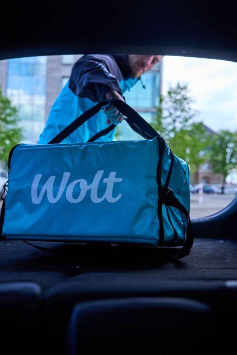 Same-day home delivery is launched by dm in cooperation with Wolt