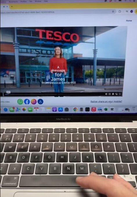 AI-alapú hiper-perszonalizált celeb marketingüzenekkel szólítja meg a vásárlókat a brit Tesco