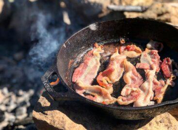 Öt most érő gyümölcs, amit érdemes baconnel megkóstolni