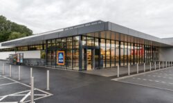 Több mint ezer munkavállalót toboroz az Aldi az Egyesült Királyságban