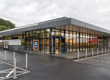 Több mint ezer munkavállalót toboroz az Aldi az Egyesült Királyságban