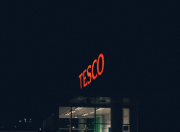 Frissíti gépjárműflottáját a Tesco