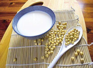 Soy milk is three times better than cow’s milk for cardiometabolic health