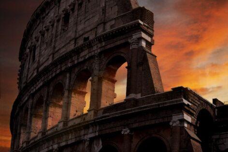 New restrictions on mass tourism are being introduced in Rome