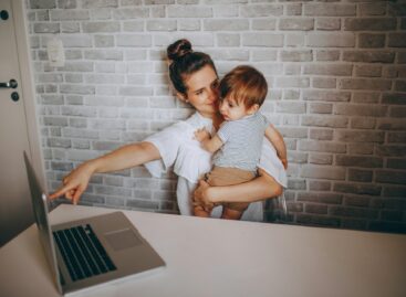 The higher the position, the greater the pressure on women to return quickly from maternity leave