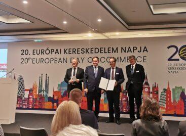 The former chairman of Lidl Hungary’s board of directors and his colleague also received prestigious recognition on the European Trade Day