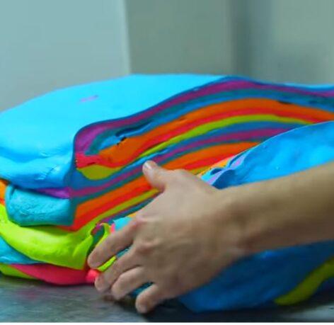 Rainbow Folded Bagel – Video of the Day