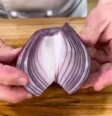 How to properly dice onions – Video of the day