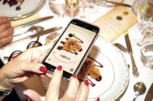 Teltházzal hódította meg a csillagokat a Gundel Palota első bálja