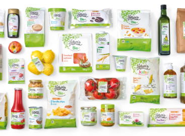 Ahold Delhaize is launching a range of 500 new private brand products in consistent packaging with labels in four languages, for its chains in Czechia, Greece, Romania and Serbia. The group is aiming to raise the sales share for private brands to 45 % by 2028.