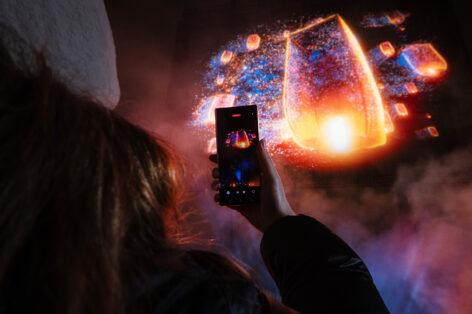 Samsung previews new mobile interactions with spectacular hologram