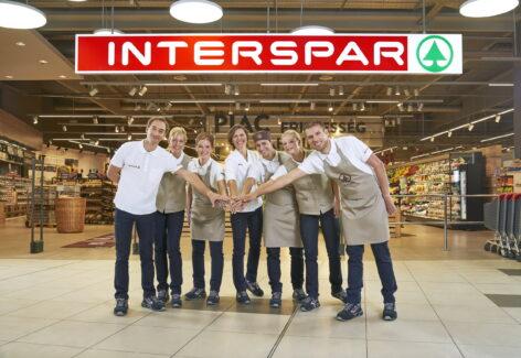 SPAR also builds its employee community with its own events, which recognize excellence in the profession.