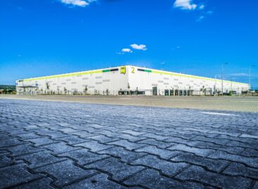 ERSTE Open-Ended Real Estate Investment Fund has closed the biggest deal of the decade with the purchase of two HelloParks warehouses