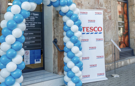 Újabb boltnyitással kezdi a Tesco a 2025/26-os pénzügyi évét