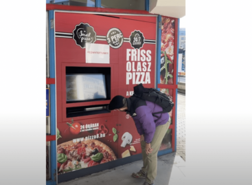 Pizza at the Push of a Button: The Lehel Square Pizza Vending Machine Experience