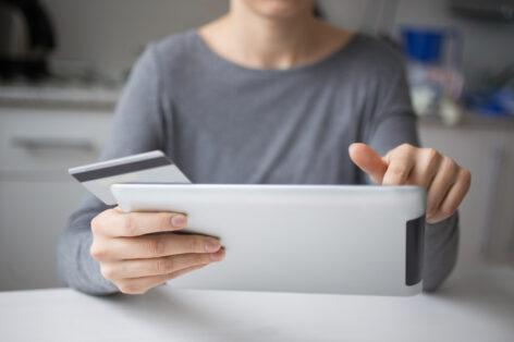 Nő az online bankkártyás fizetés népszerűsége Bosznia-Hercegovinában