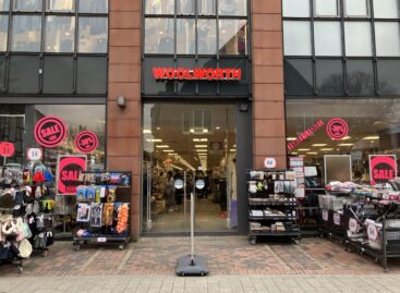 Non-food discounters target Central Europe
