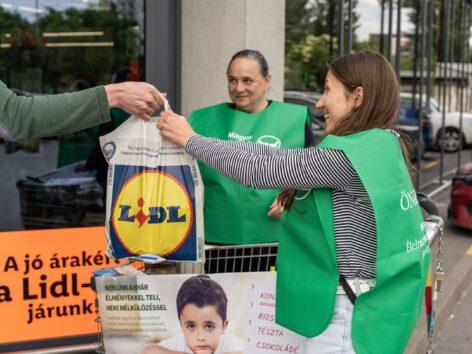 A Lidl vásárlói közel 90 tonna élelmiszeradománnyal segítik a rászorulókat
