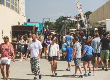 Gulyáságyúval és tacskófutammal indul a food truck szezon