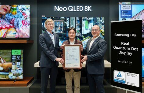 A Samsung QLED tévéit a TÜV Rheinland „Valódi Kvantumpontos Kijelző” tanúsítvánnyal ismerte el