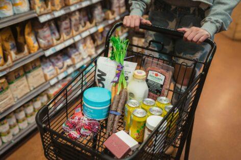 Komáromon túl olcsóbb az élet? – A magyar vásárlók tömegesen járnak Szlovákiába spórolni