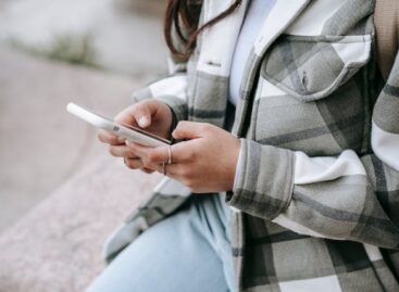 8 in 10 consumers now rely on AI search