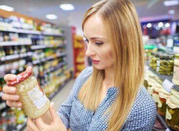 Survey: Most shoppers spending more time reading food labels