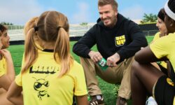 Mézes-gyümölcsös snackkel lép az amerikai piacra David Beckham