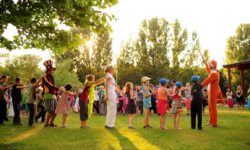 ALDI supports the Bátor Tábor with running and donations for the community