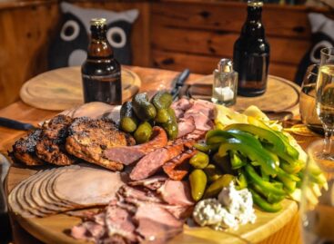 New dietary advice bans cold meats and alcohol