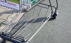 (HU) Bevásárlókocsi-parkoló az autóparkolóban – A nap képe