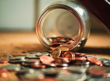 Az OECD minimálisan rontott idei és jövő évi globális GDP-növekedési előrejelzésén