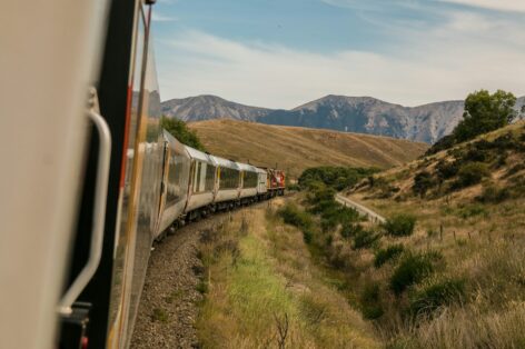 Elindult a Székely Gyors és a Csíksomlyó Expressz Erdélybe