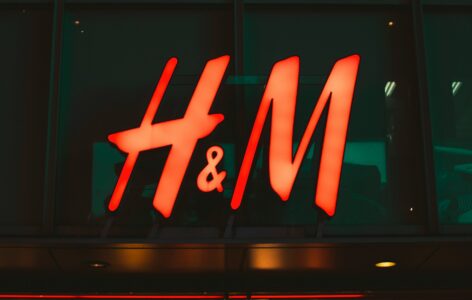 A H&M megérzi a kereskedelmi háború és az ázsiai keresletcsökkenés hatásait