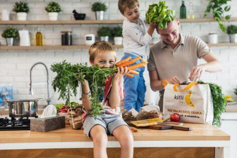 What should be on your child’s plate this summer? 5 tips for more conscious eating