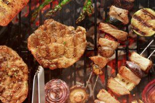Pork, wet towel, tricks – this is how Hungarians grill!