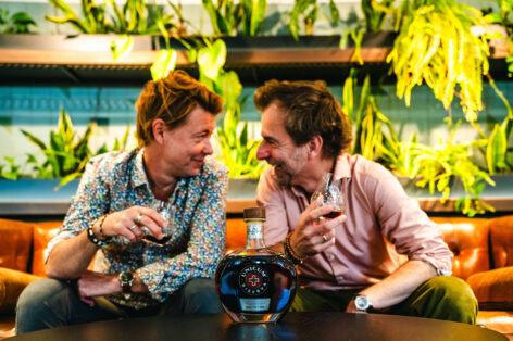 A special collaboration between Unicum Riserva and the beck@grecsó duo: the “love cane peace” has begun