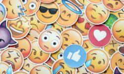 Baggy eyes and bare trees – these are this year’s emoji trends