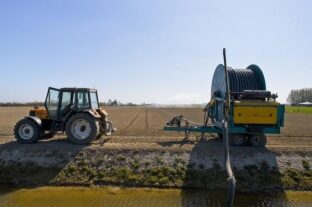 A thousand water experts are working to combat the drought