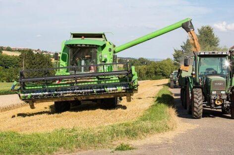 The harvest is still ongoing, let’s be careful on the roads!