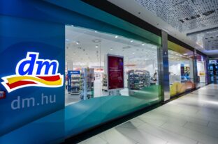 A “full-on” experience in the DM – got2b’s summer beauty event took self-expression to a new level