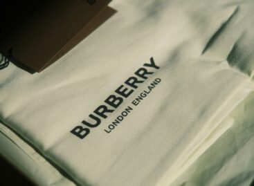 Burberry’s quarterly revenue fell 5.5 percent