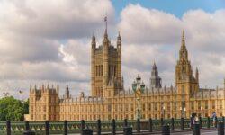Szigorítja a brit kormány a kiberbiztonsági szabályokat