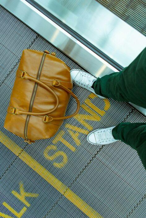 Ryanair employees to receive cash bonuses for screening out oversized luggage