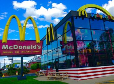 McDonald’s plans to ‘double down’ on AI investment by 2027, executive says