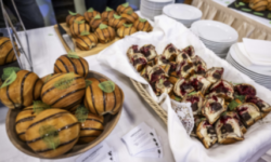 Silky brownies and cherry sauce are hidden in the award-winning dough of this year’s Leaf Walking Cake (video)