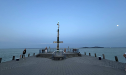 Which are the top 10 ice cream parlors on Lake Balaton?